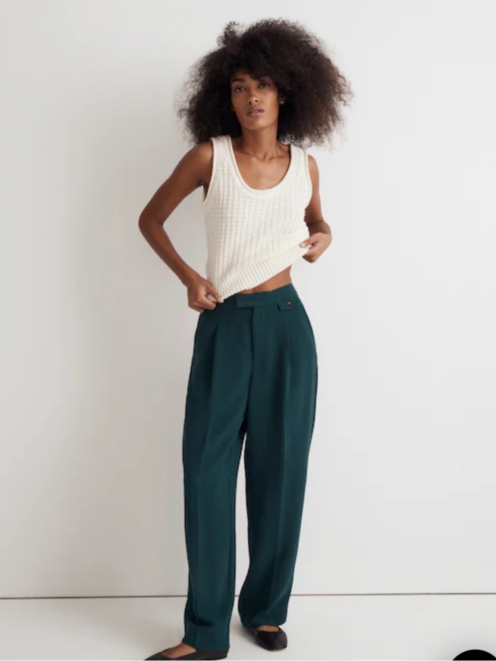 Madewell The Rosedale High-Rise Straight Pant in Crepe. Style NN981 . Size 2